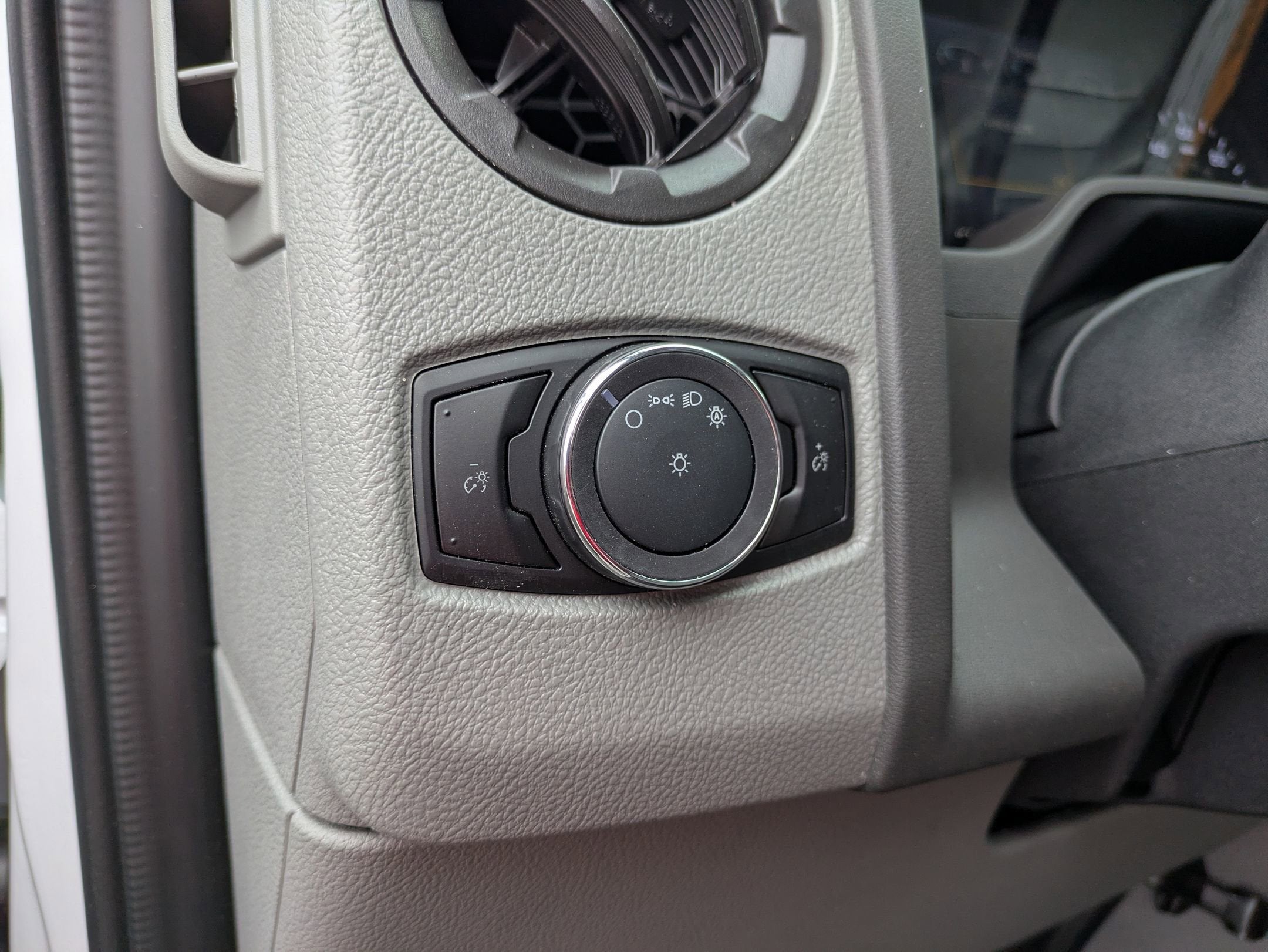 2026 Ford E-Series Cutaway E-350 DRW 176" WB