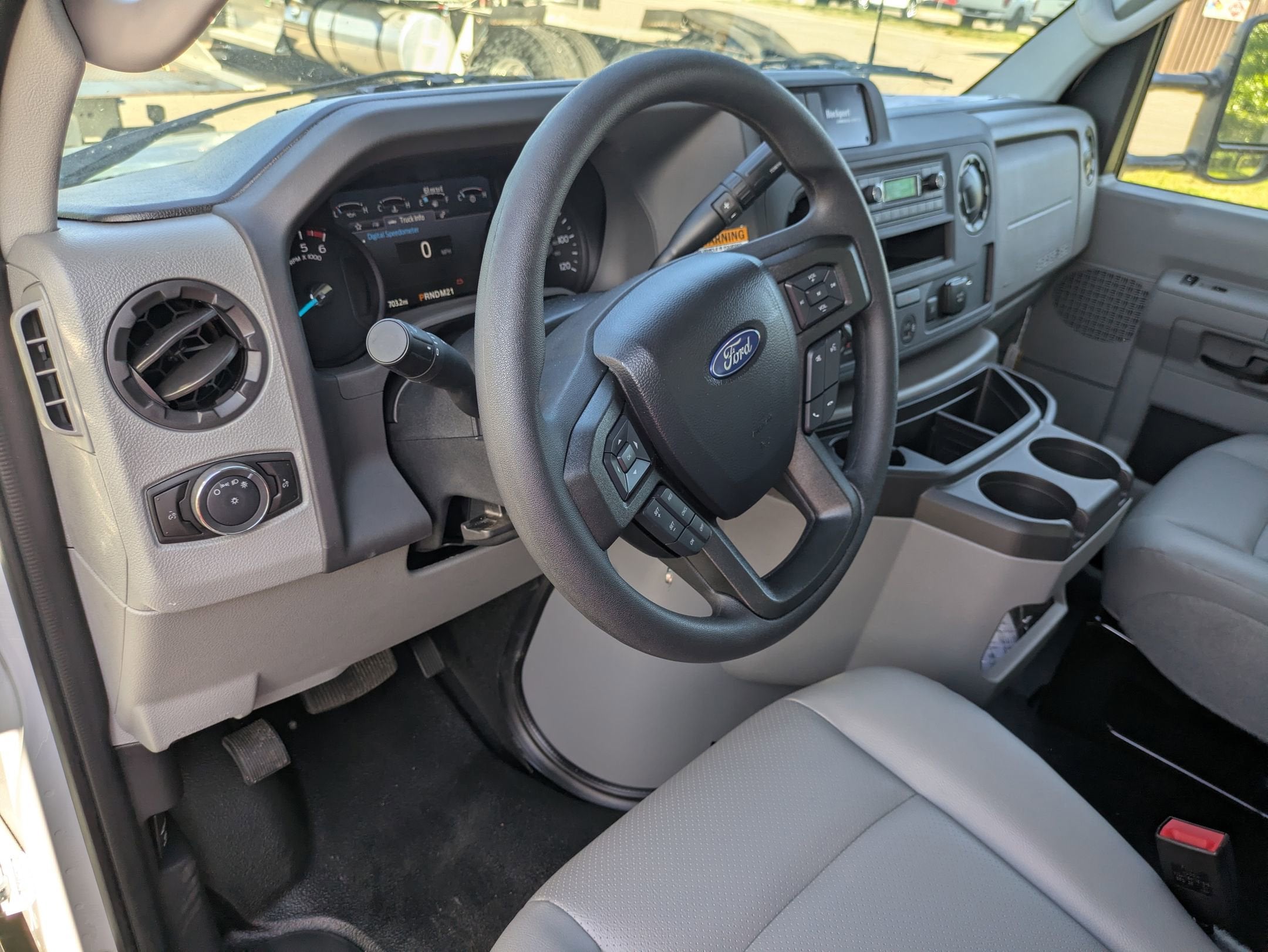 2027 Ford E-Series Cutaway Base