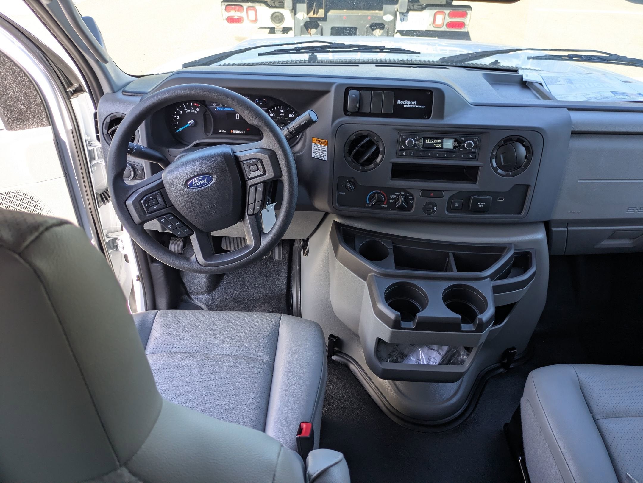 2027 Ford E-Series Cutaway Base