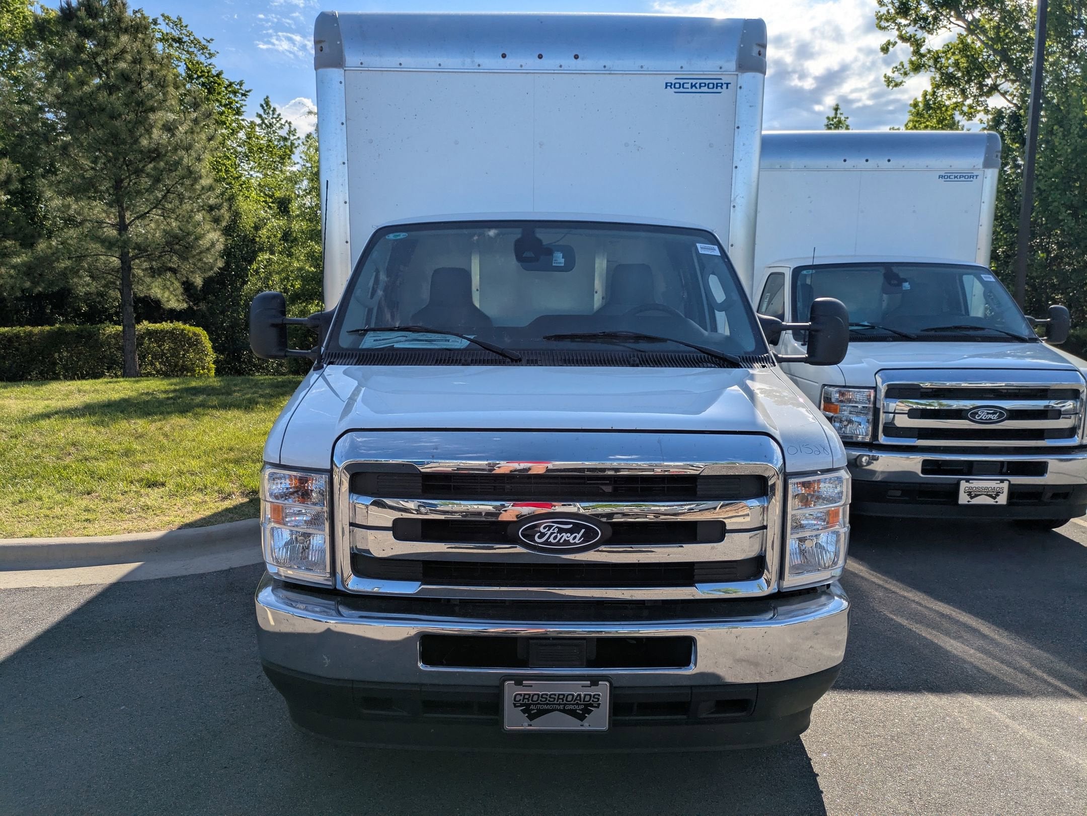 2027 Ford E-Series Cutaway Base