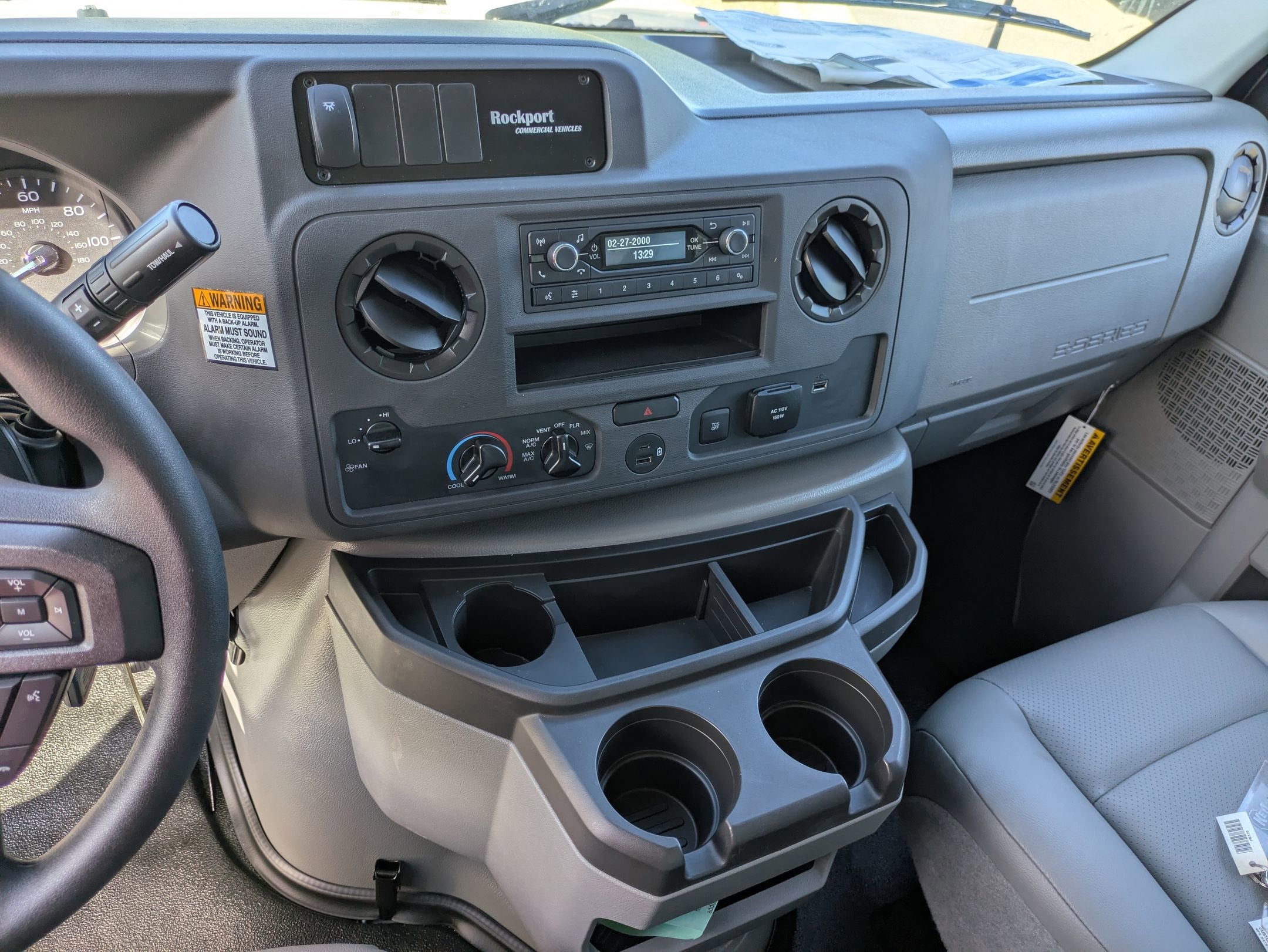 2027 Ford E-Series Cutaway Base