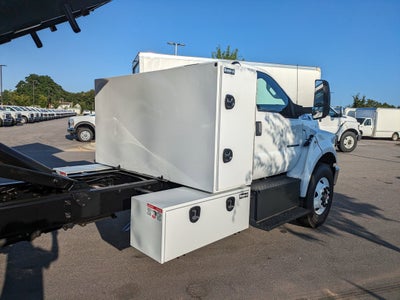 2026 Ford F-750SD Base