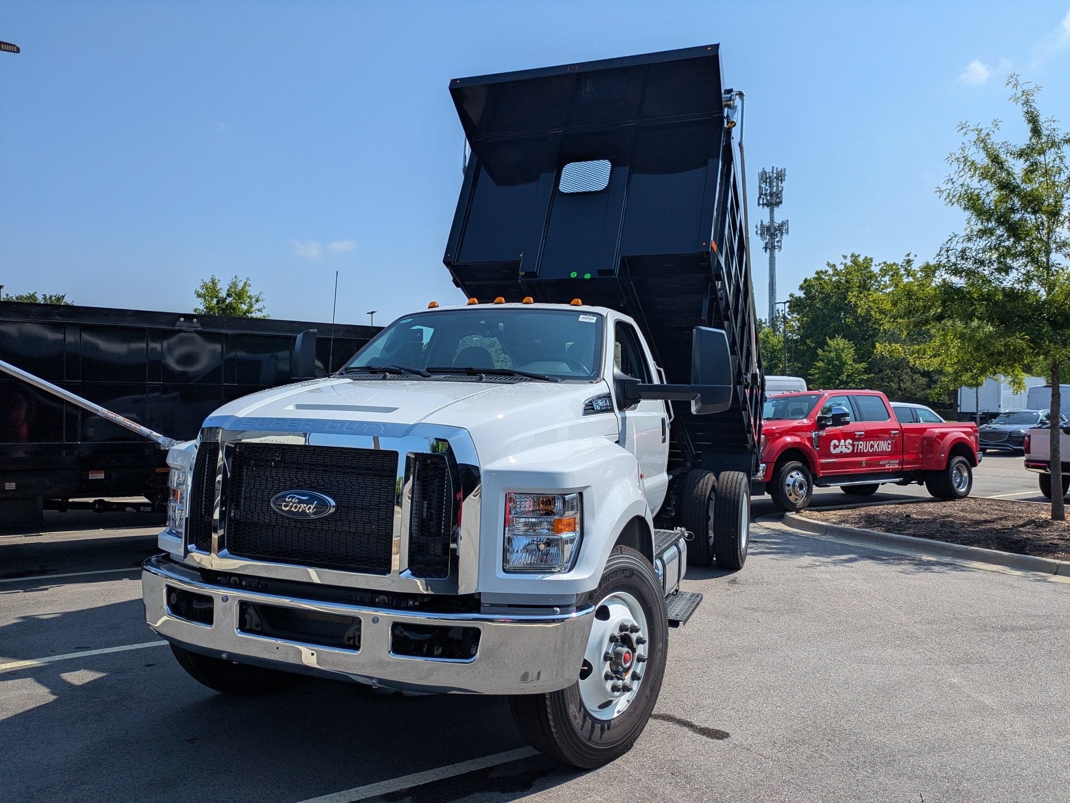 2027 Ford F-750SD Base