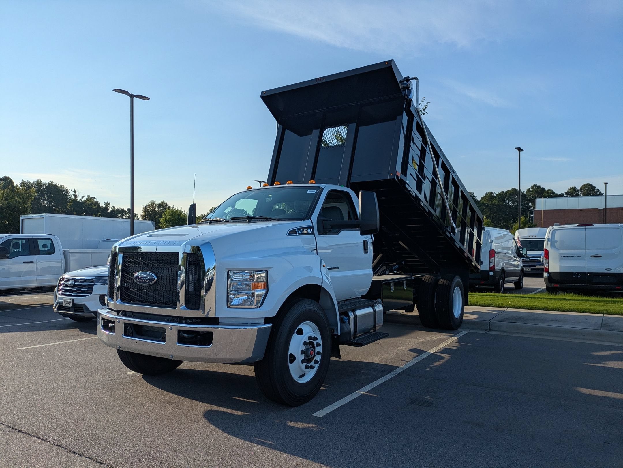 2027 Ford F-750SD Base