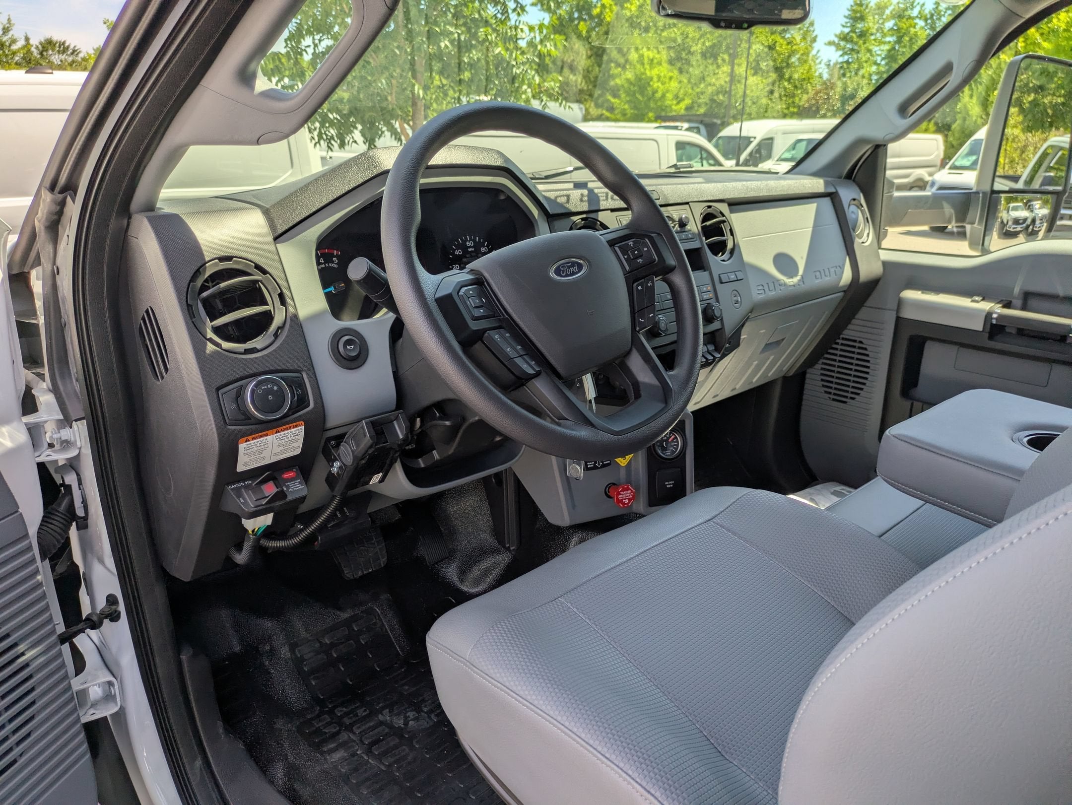 2027 Ford F-750SD Base