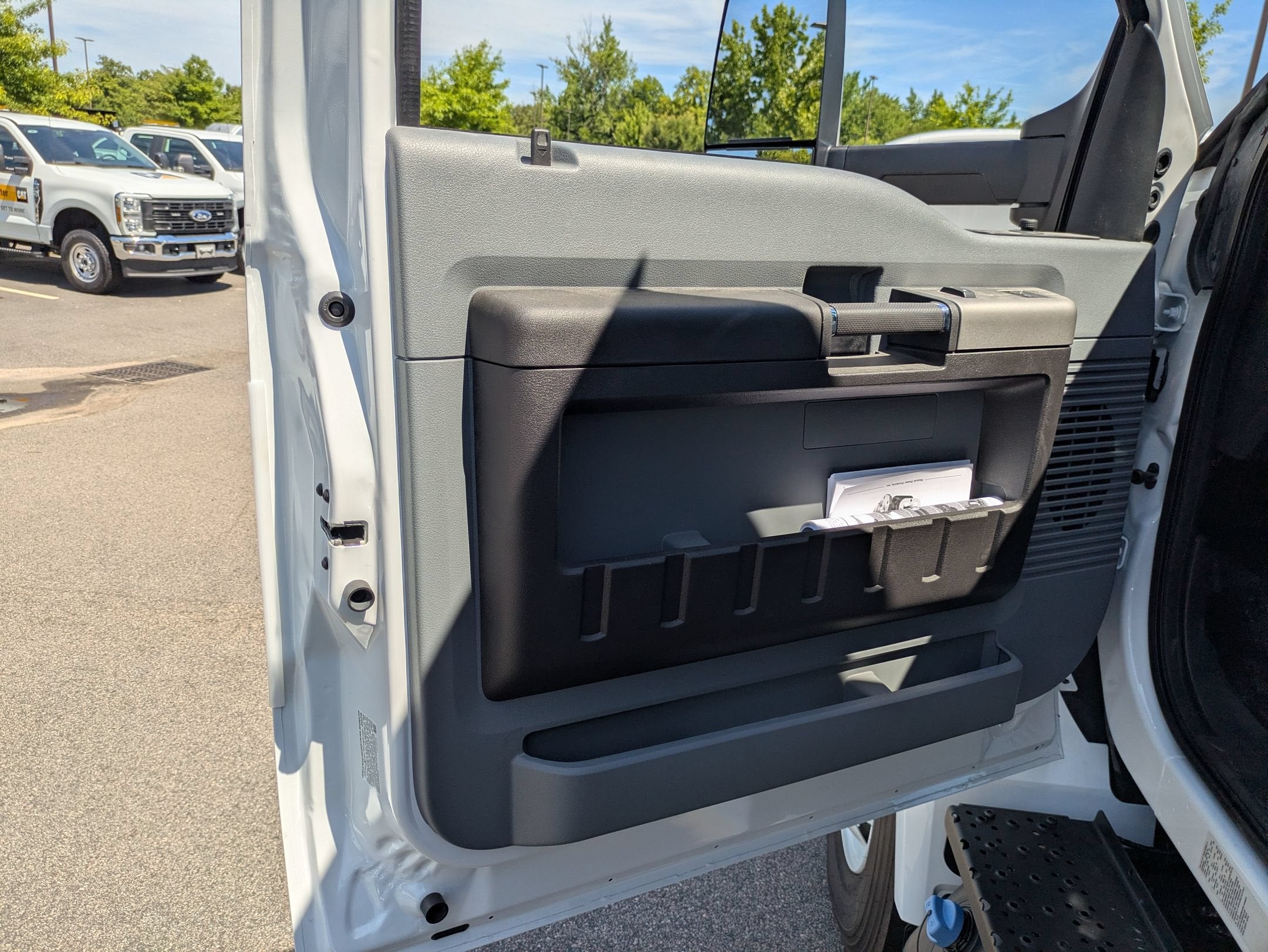 2027 Ford F-750SD Base