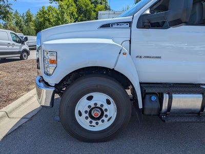 2027 Ford F-750SD Base