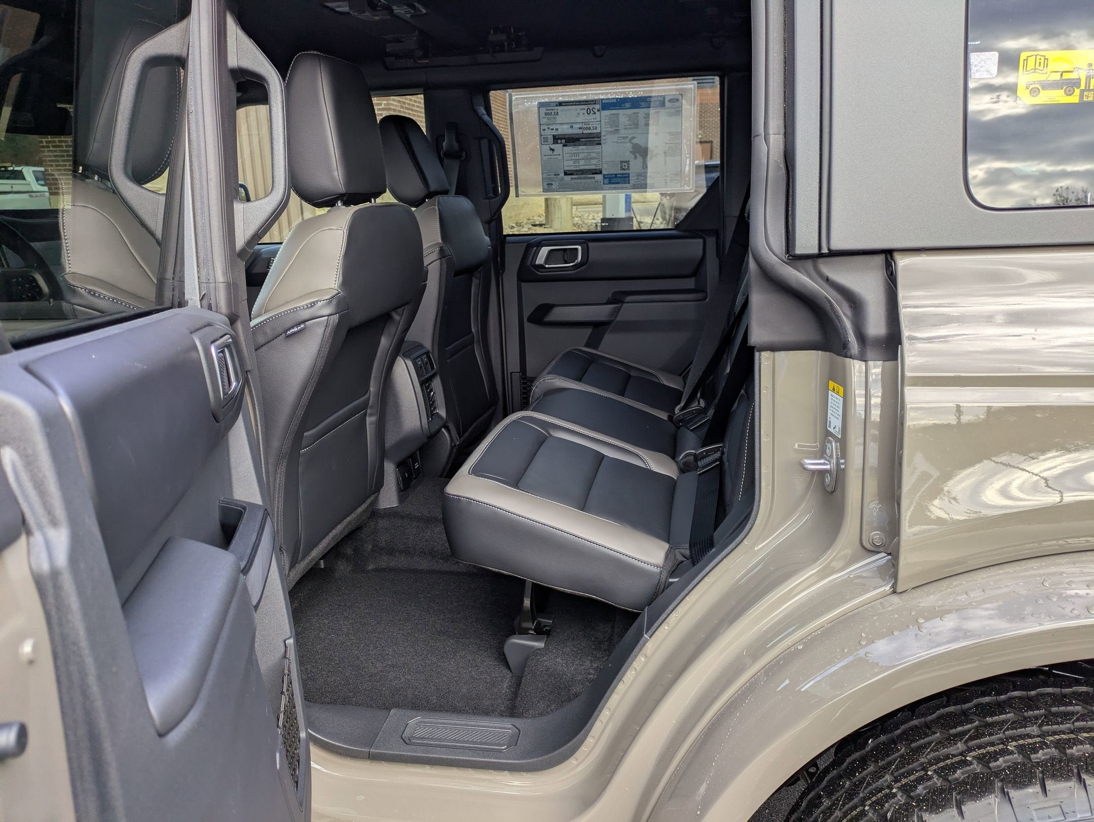 2025 Ford Bronco Outer Banks