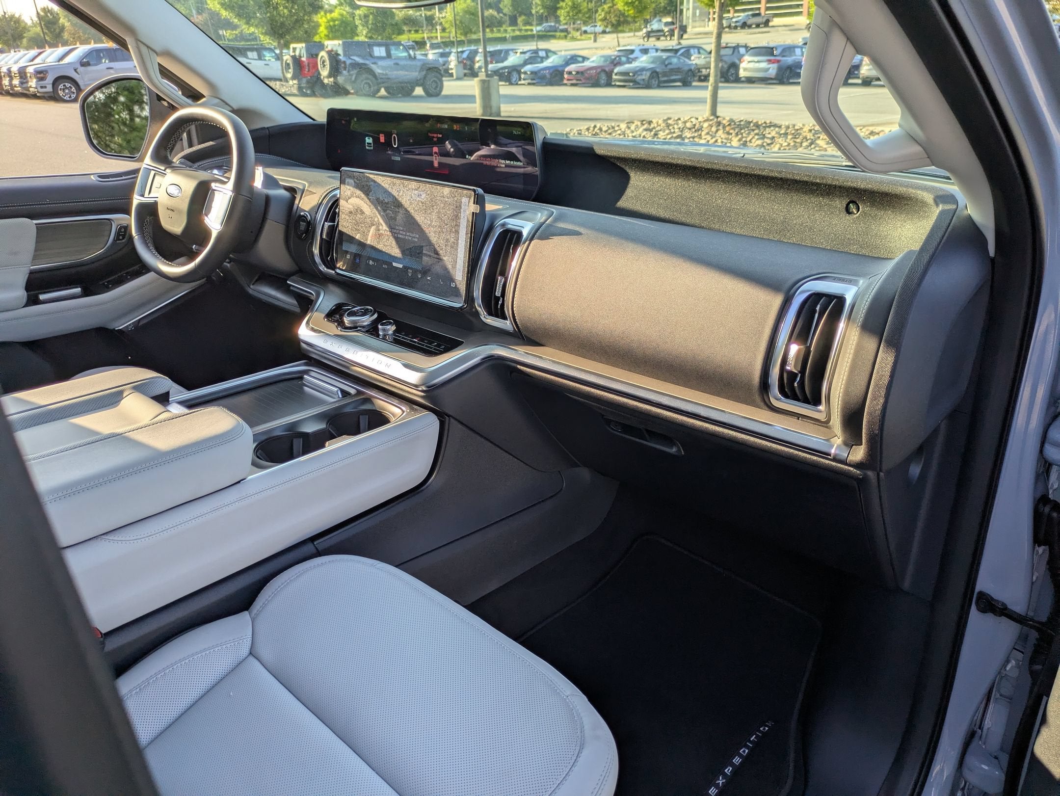 2027 Ford Expedition Max Platinum