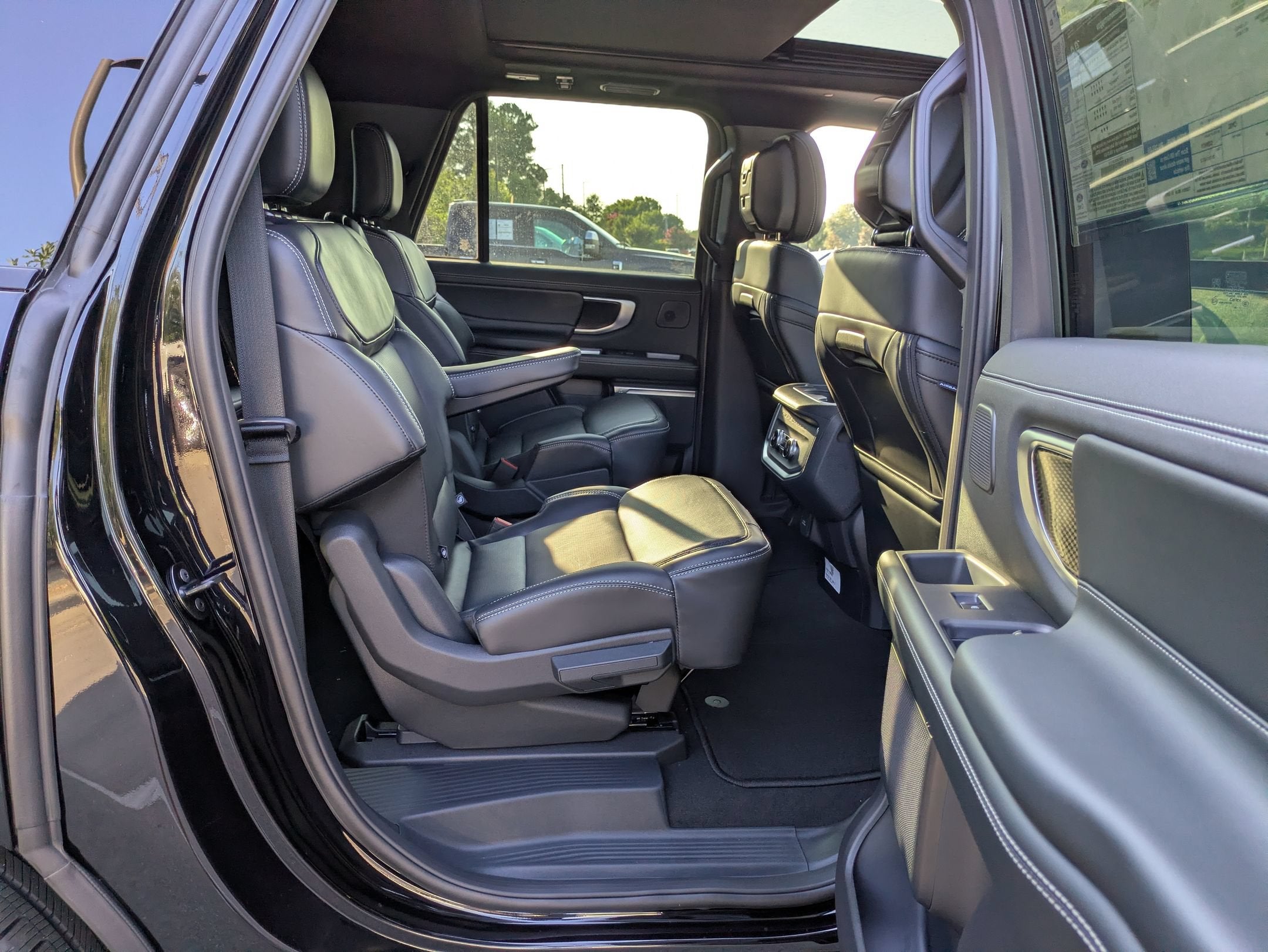 2027 Ford Expedition Max Platinum
