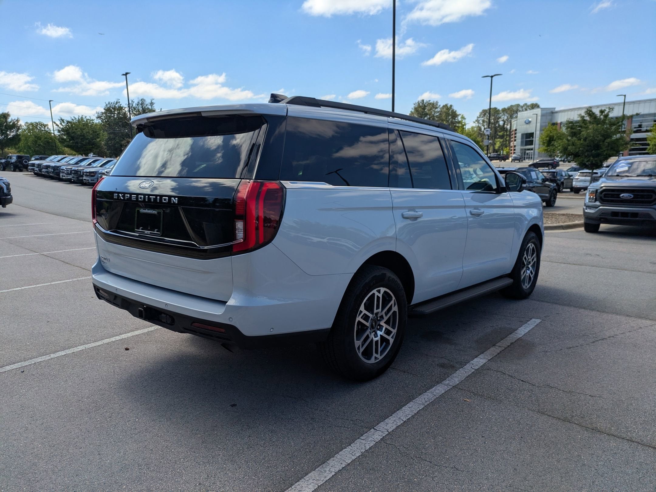 2025 Ford Expedition Active