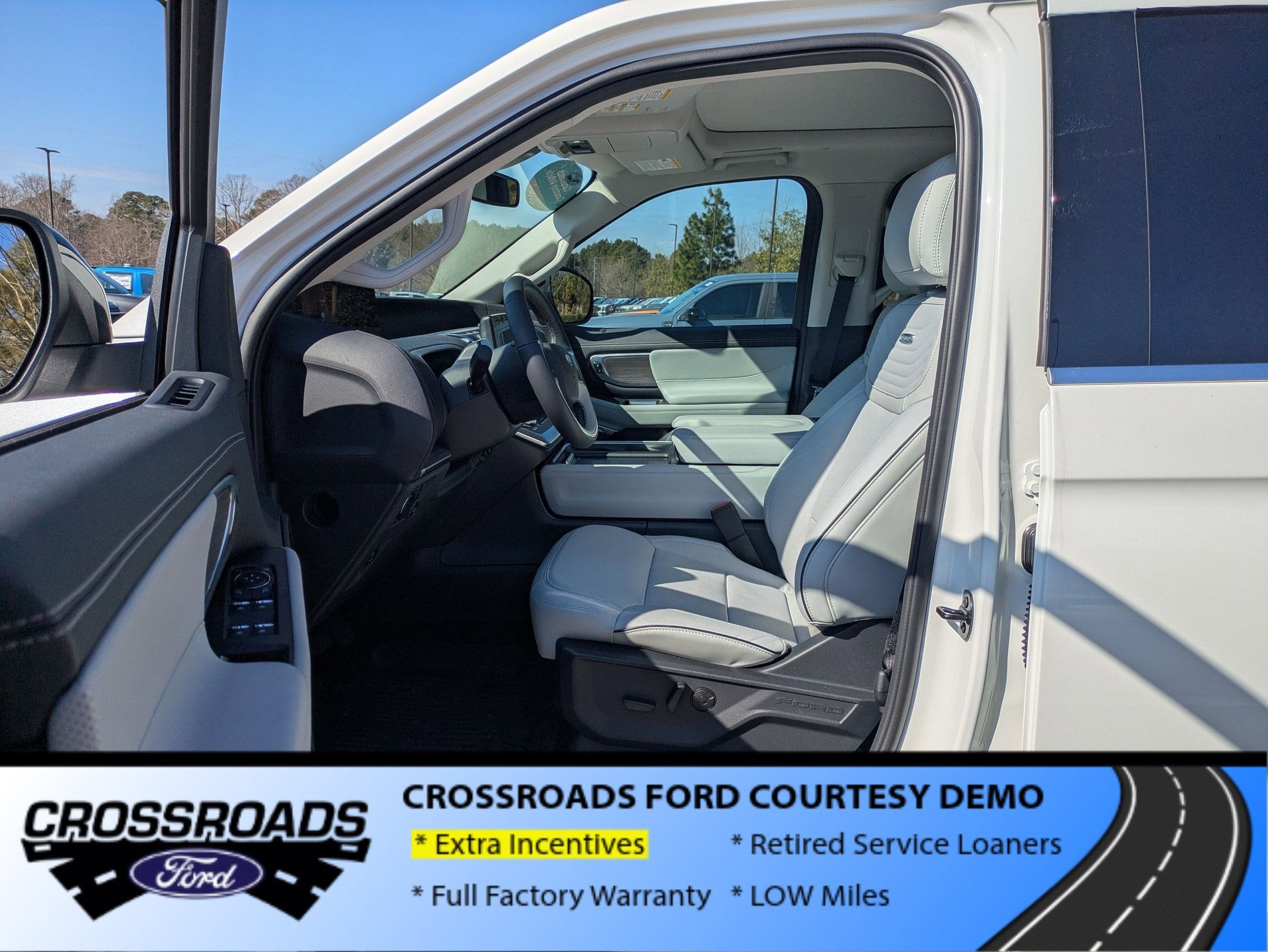 2025 Ford Expedition Platinum - Crossroads Courtesy Demo