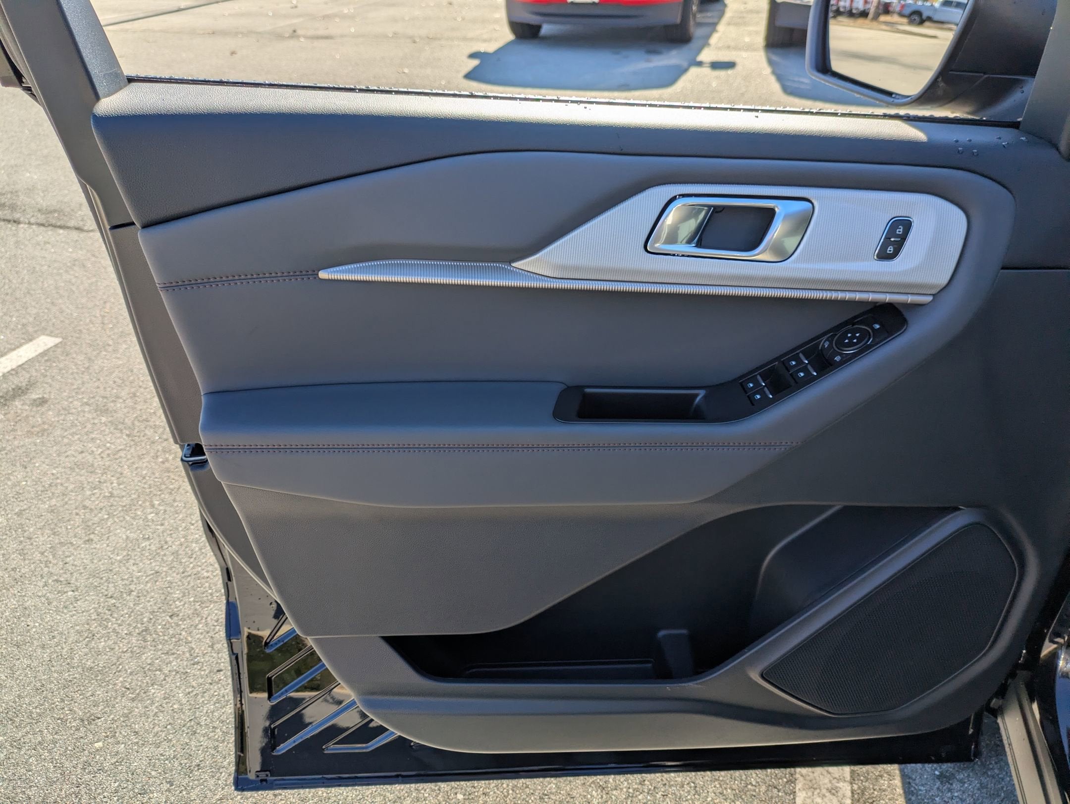 2026 Ford Explorer Active w/100A Pkg