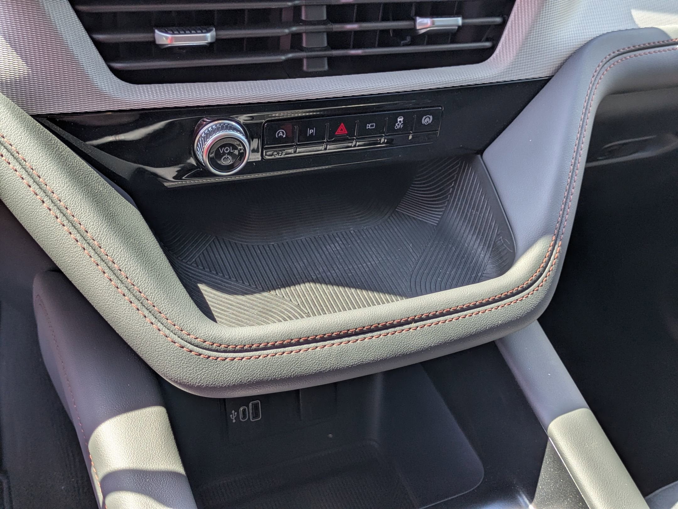 2026 Ford Explorer Active - Crossroads Courtesy Demo