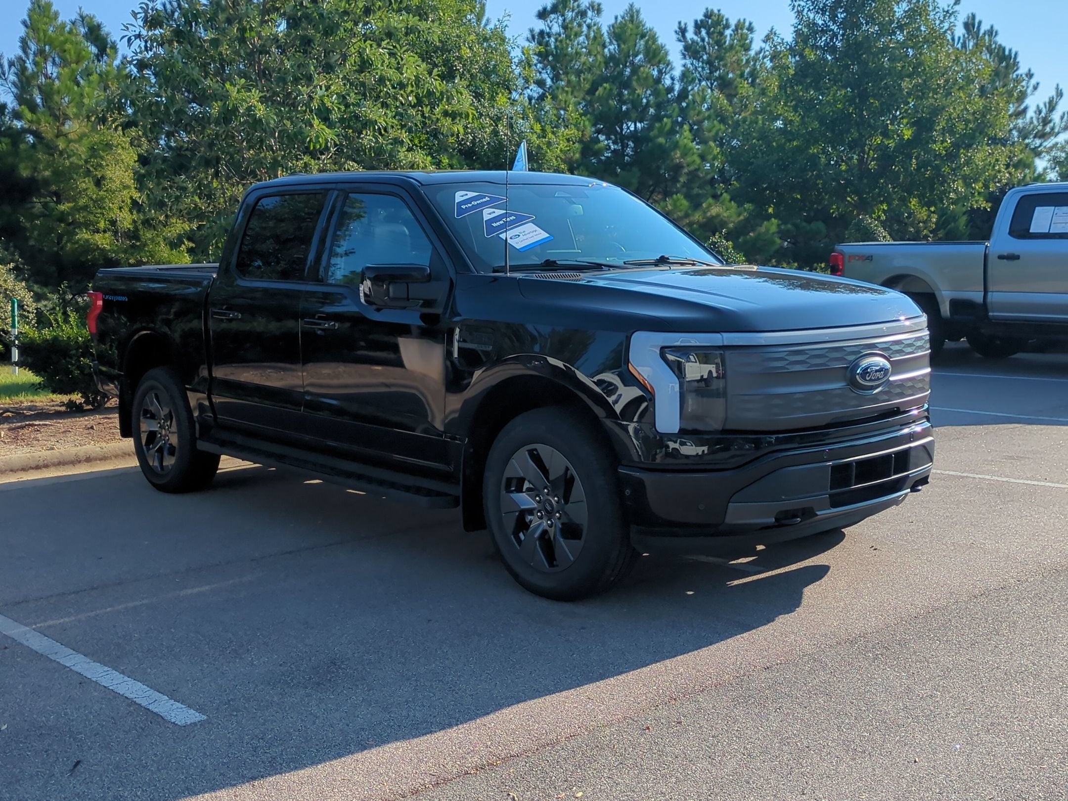 2023 Ford F-150 Lightning LARIAT
