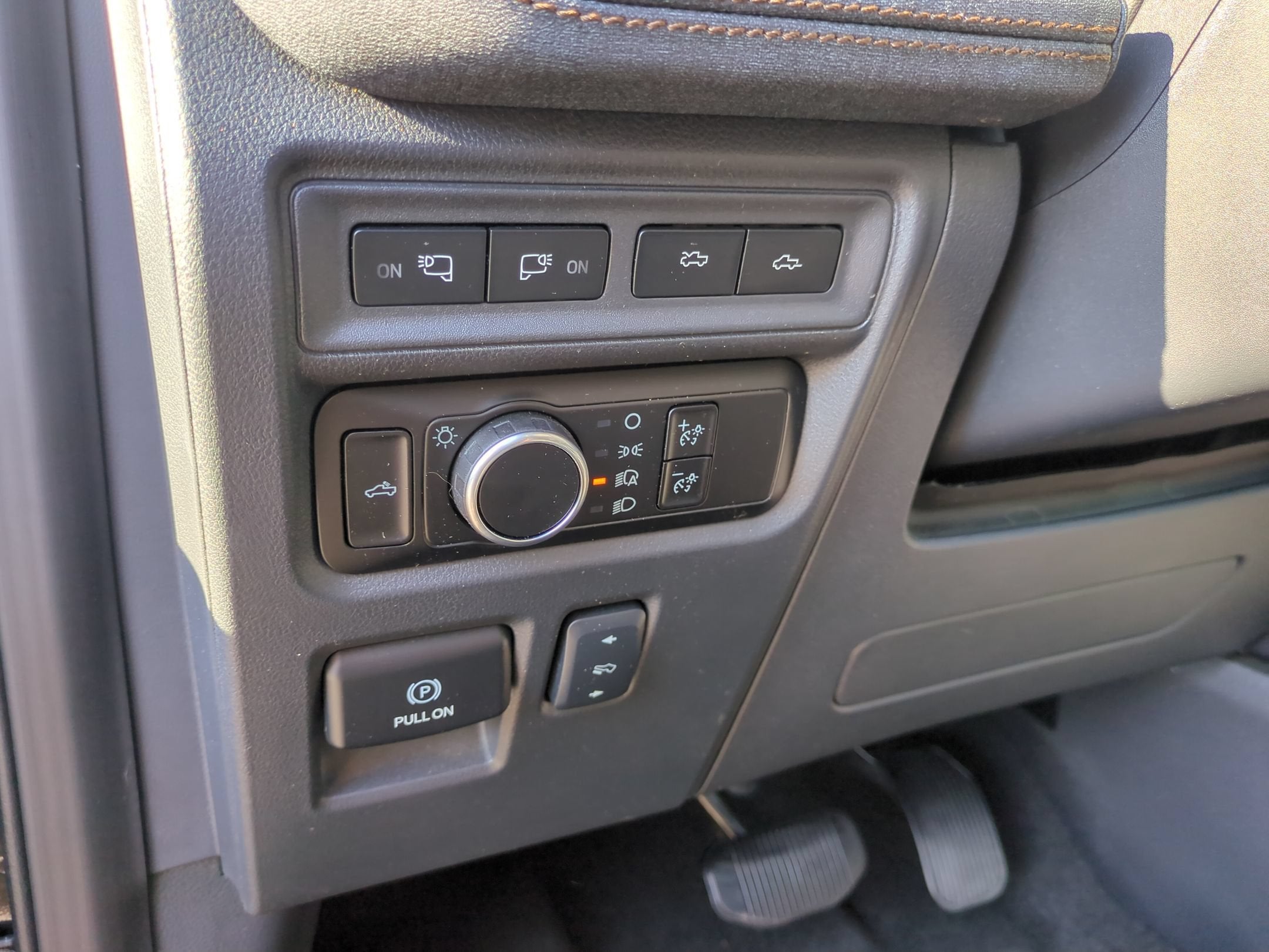 2023 Ford F-150 Lightning LARIAT