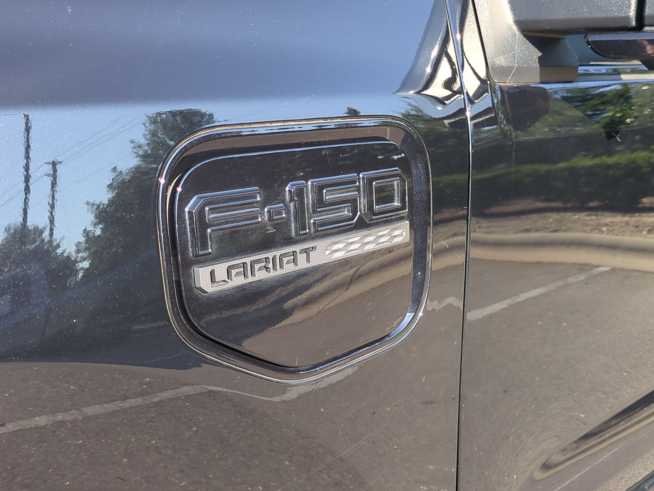 2023 Ford F-150 Lightning LARIAT