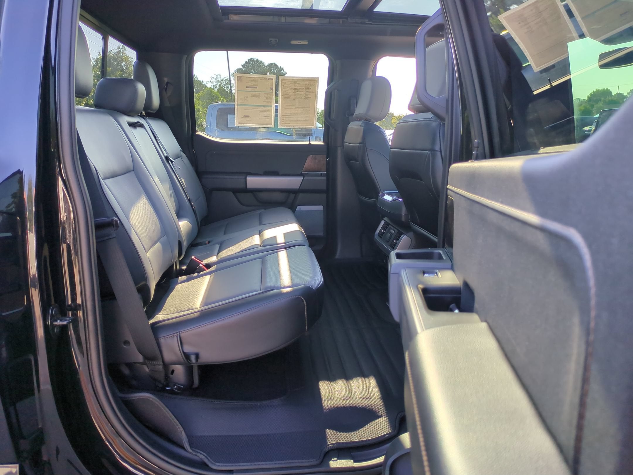 2023 Ford F-150 Lightning LARIAT