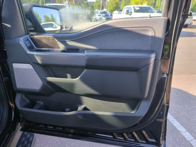 2023 Ford F-150 Lightning LARIAT