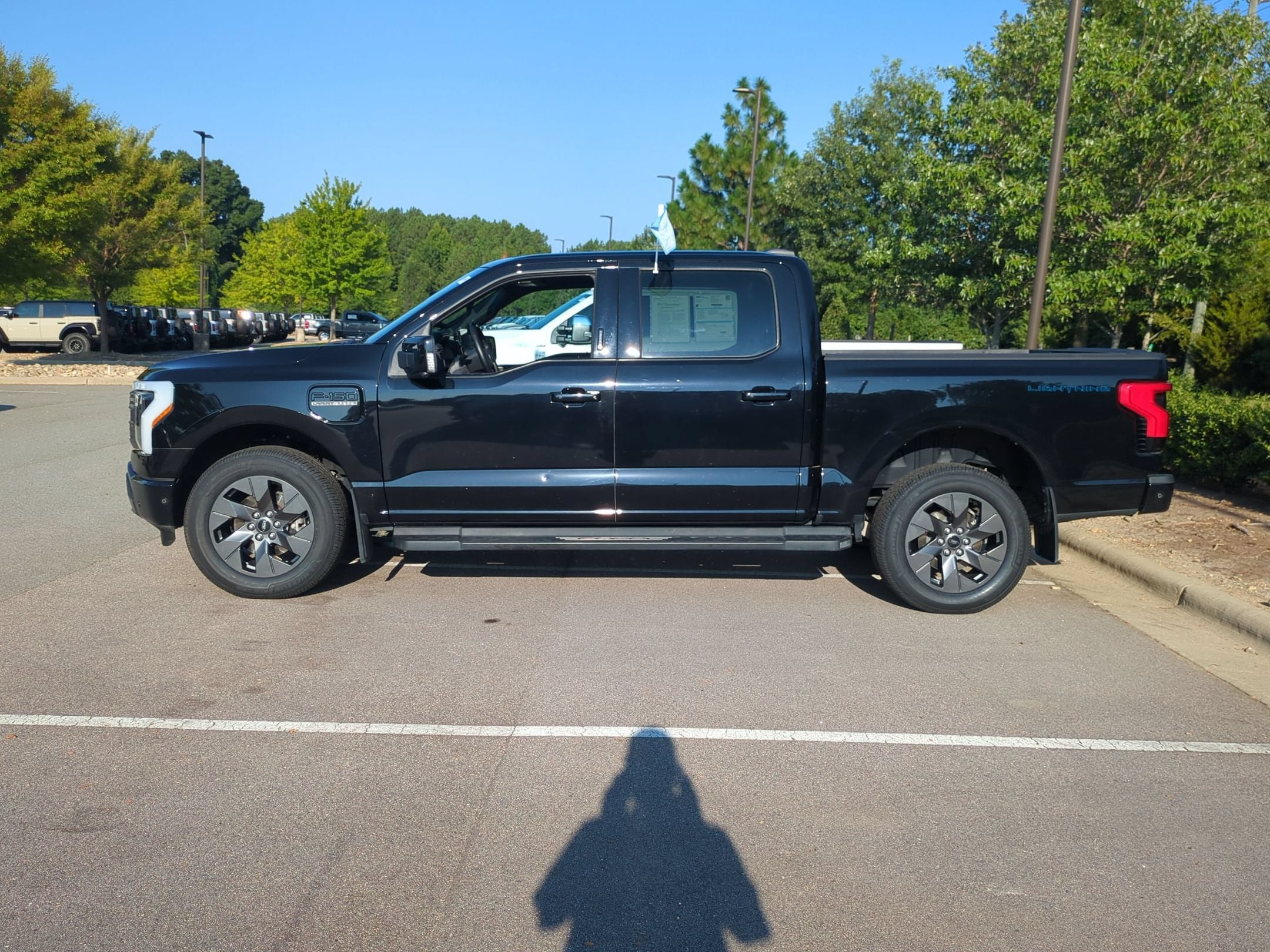 2023 Ford F-150 Lightning LARIAT