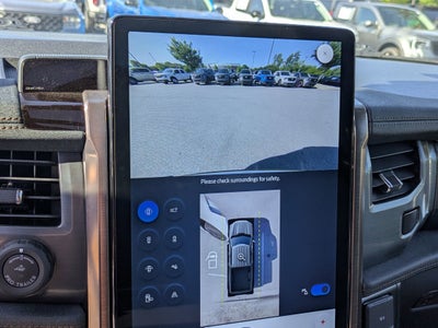 2025 Ford F-150 Lightning LARIAT