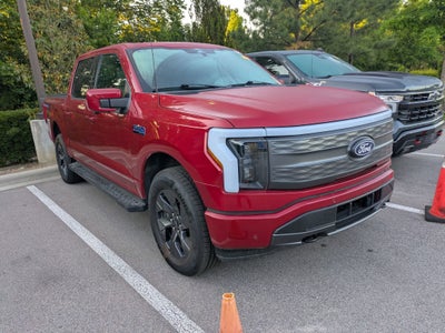 2025 Ford F-150 Lightning LARIAT