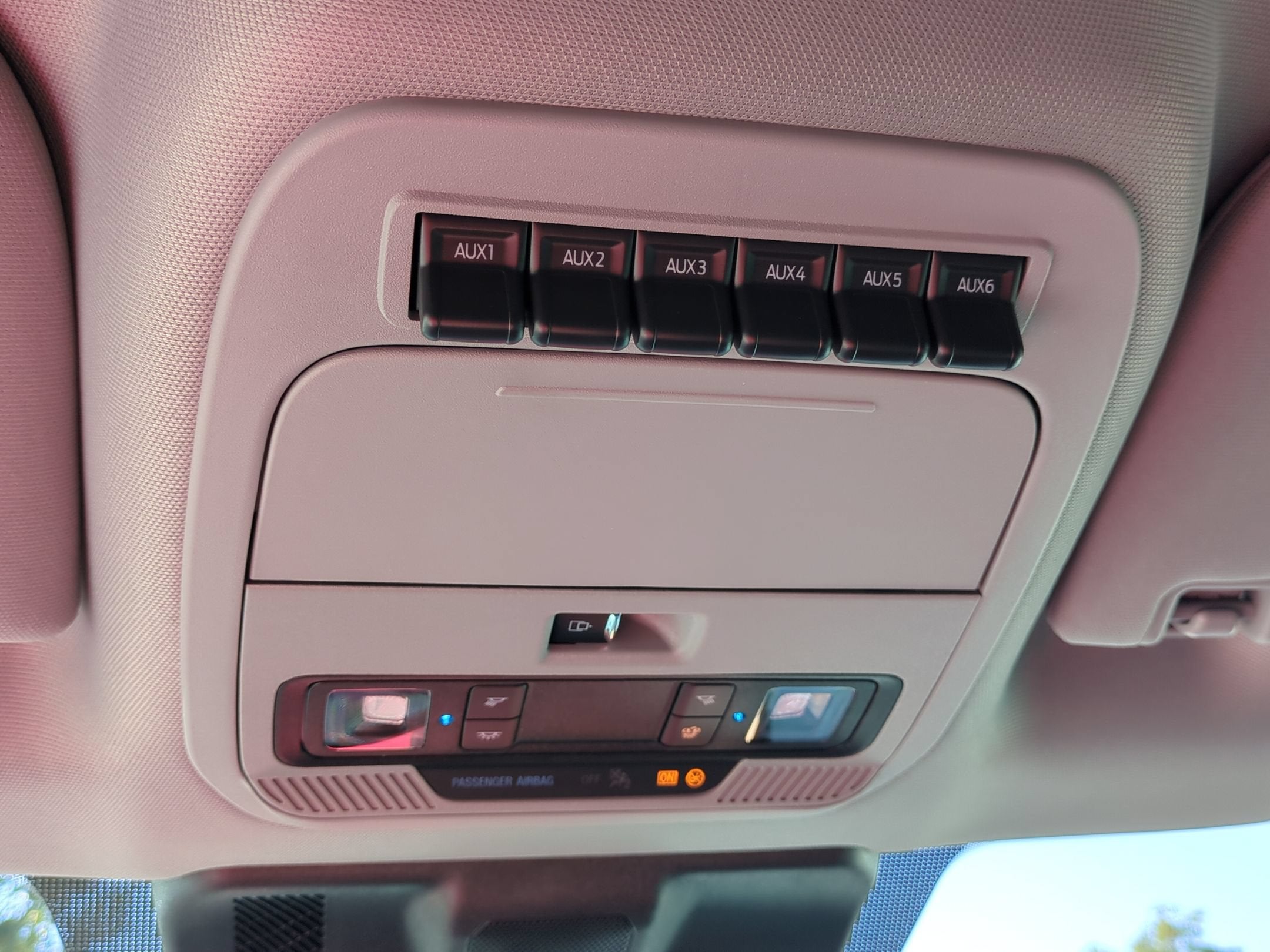 2027 Ford Super Duty F-250 SRW XLT