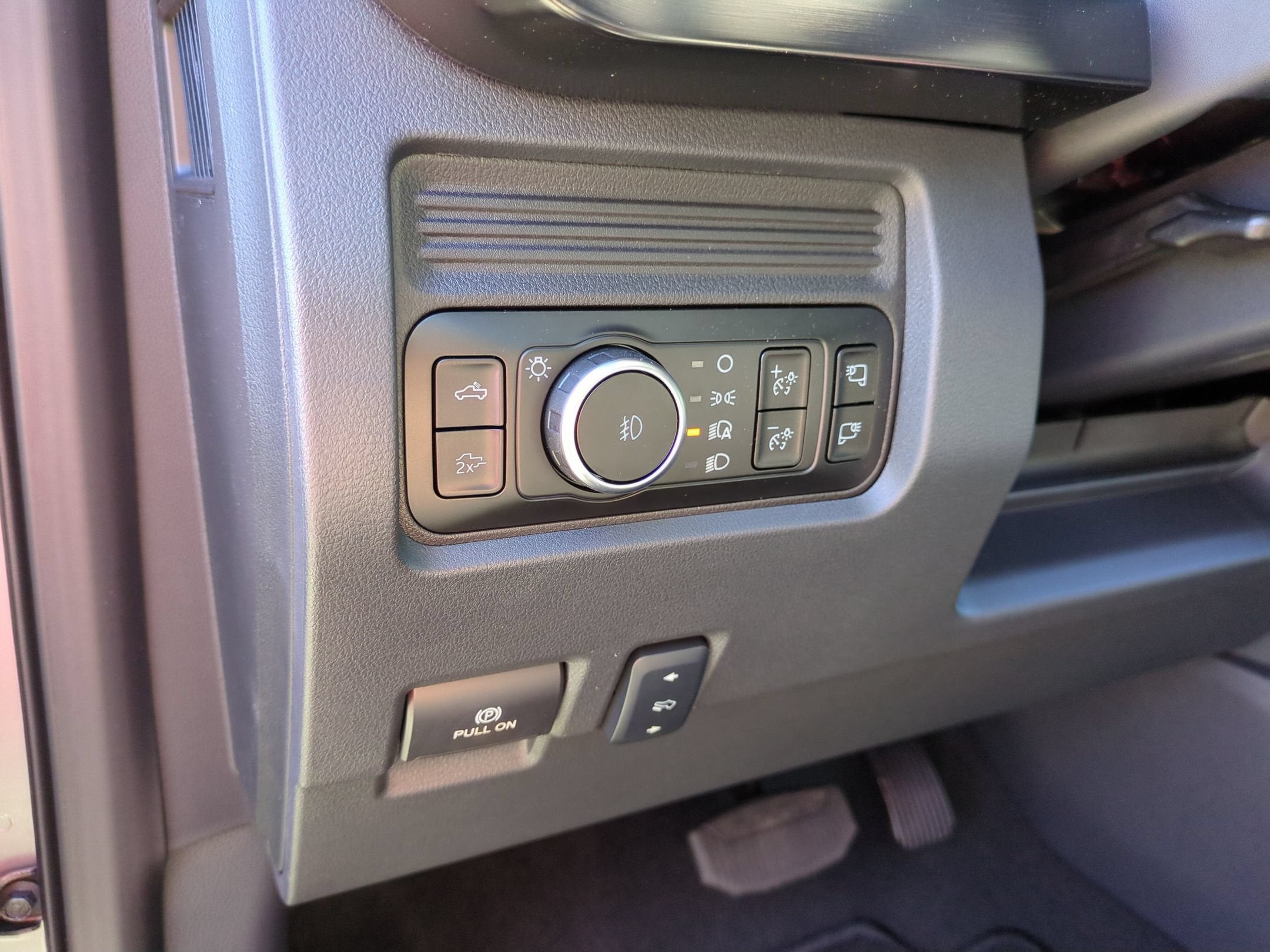 2027 Ford Super Duty F-250 SRW LARIAT