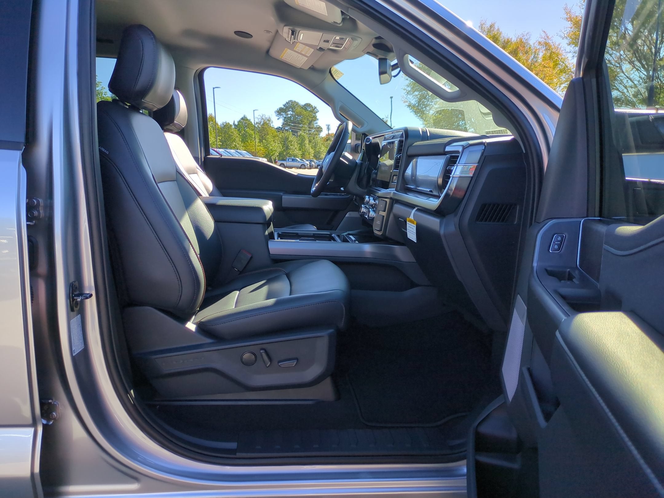 2027 Ford Super Duty F-250 SRW LARIAT