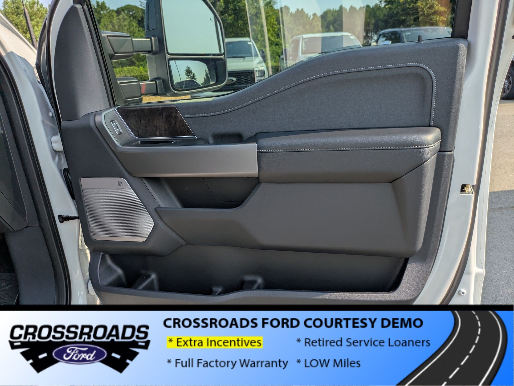 2026 Ford Super Duty F-250 SRW LARIAT - Crossroads Courtesy Demo