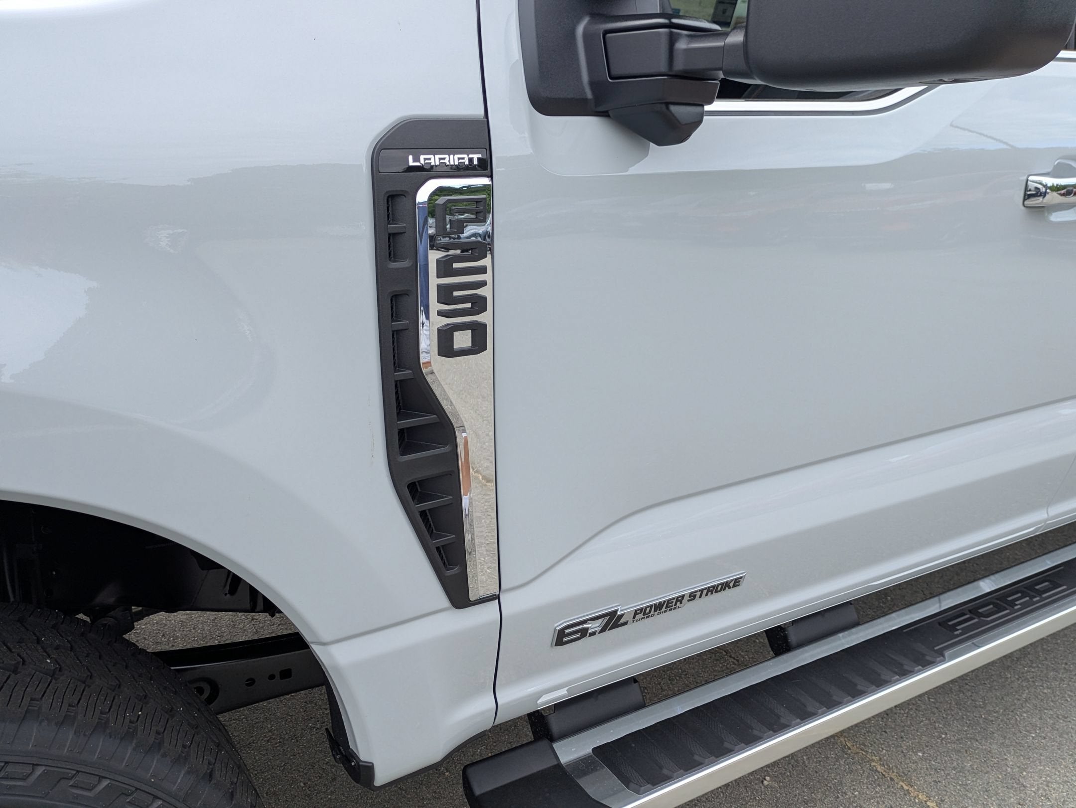 2026 Ford Super Duty F-250 SRW LARIAT