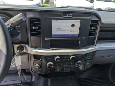 2025 Ford Super Duty F-350 SRW XL