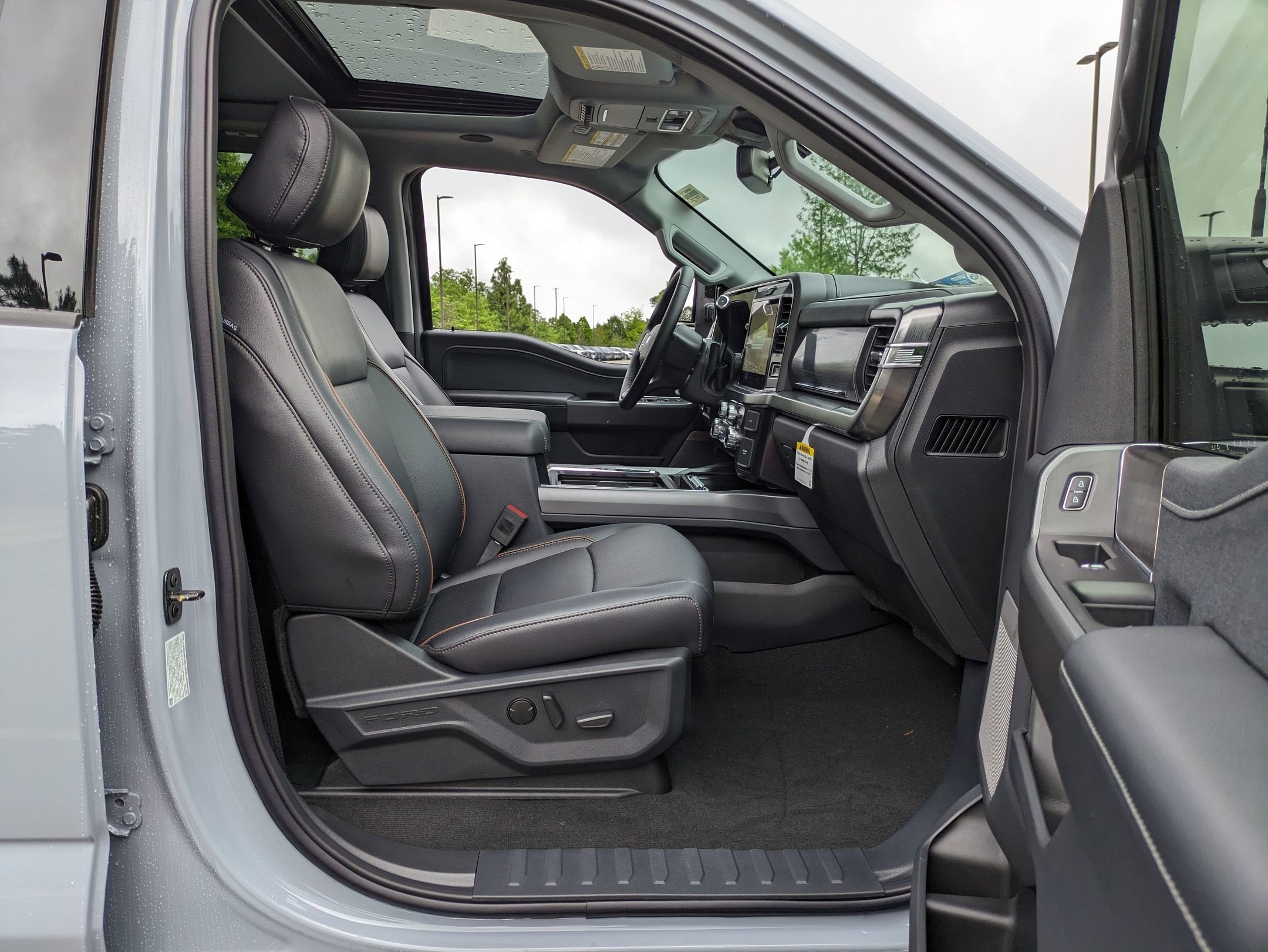 2025 Ford Super Duty F-350 SRW LARIAT