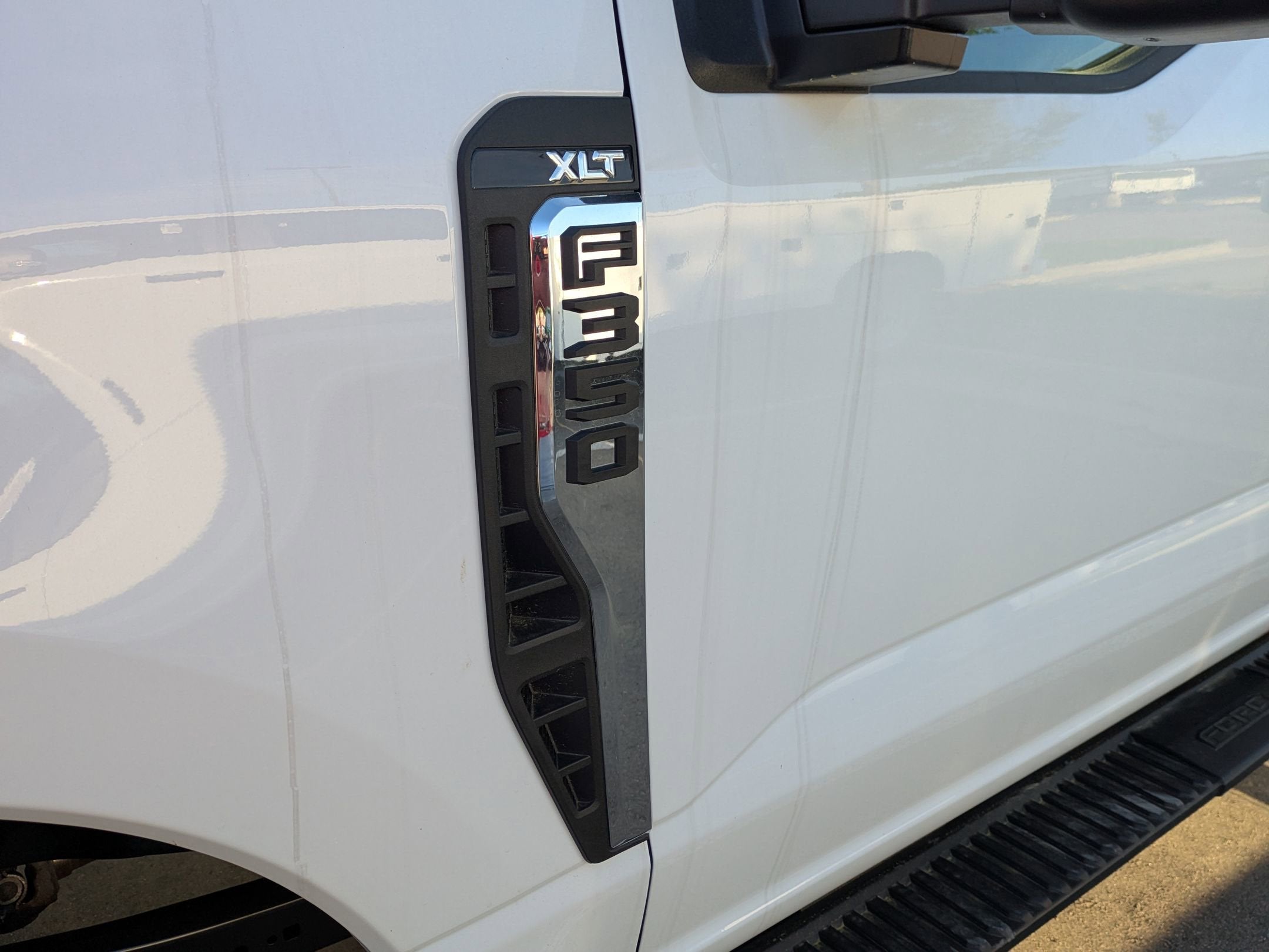 2026 Ford Super Duty F-350 SRW XLT