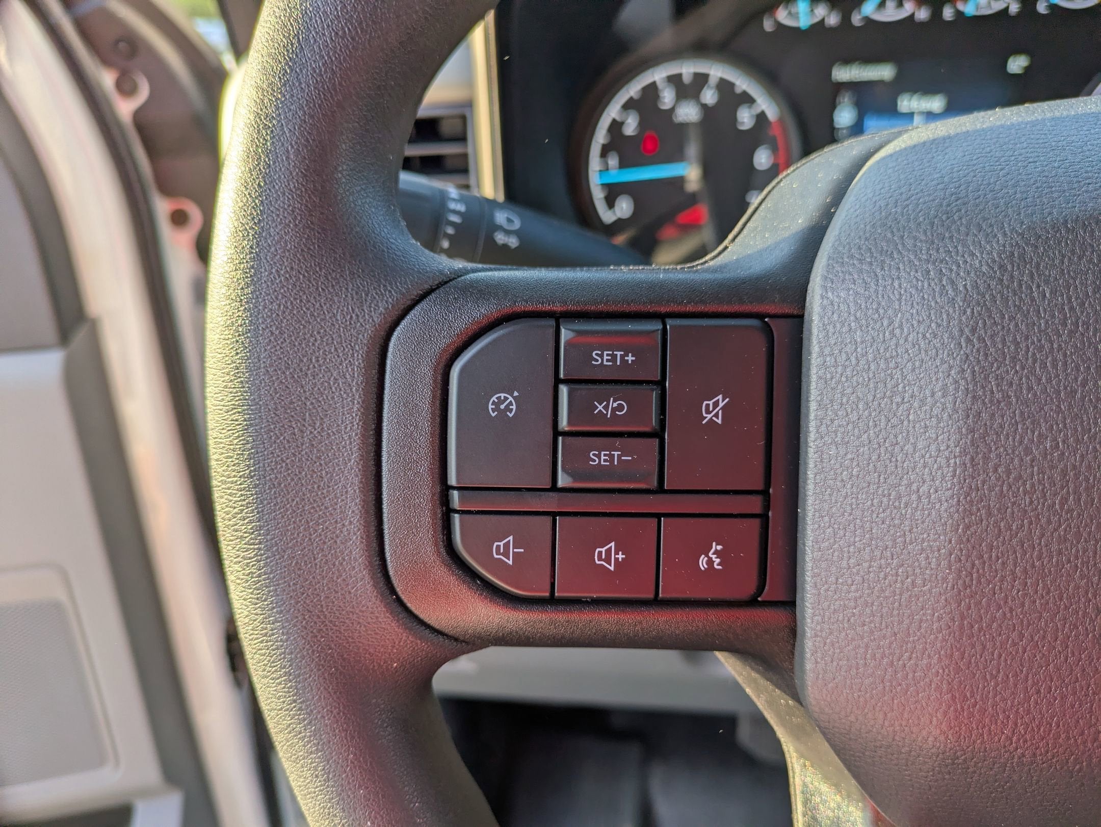 2026 Ford Super Duty F-350 SRW XLT