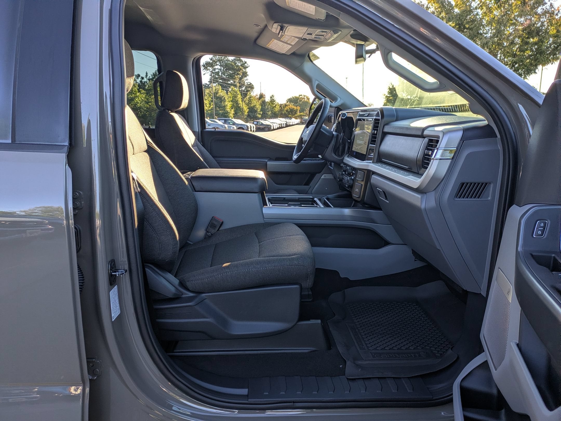 2027 Ford Super Duty F-350 SRW XLT