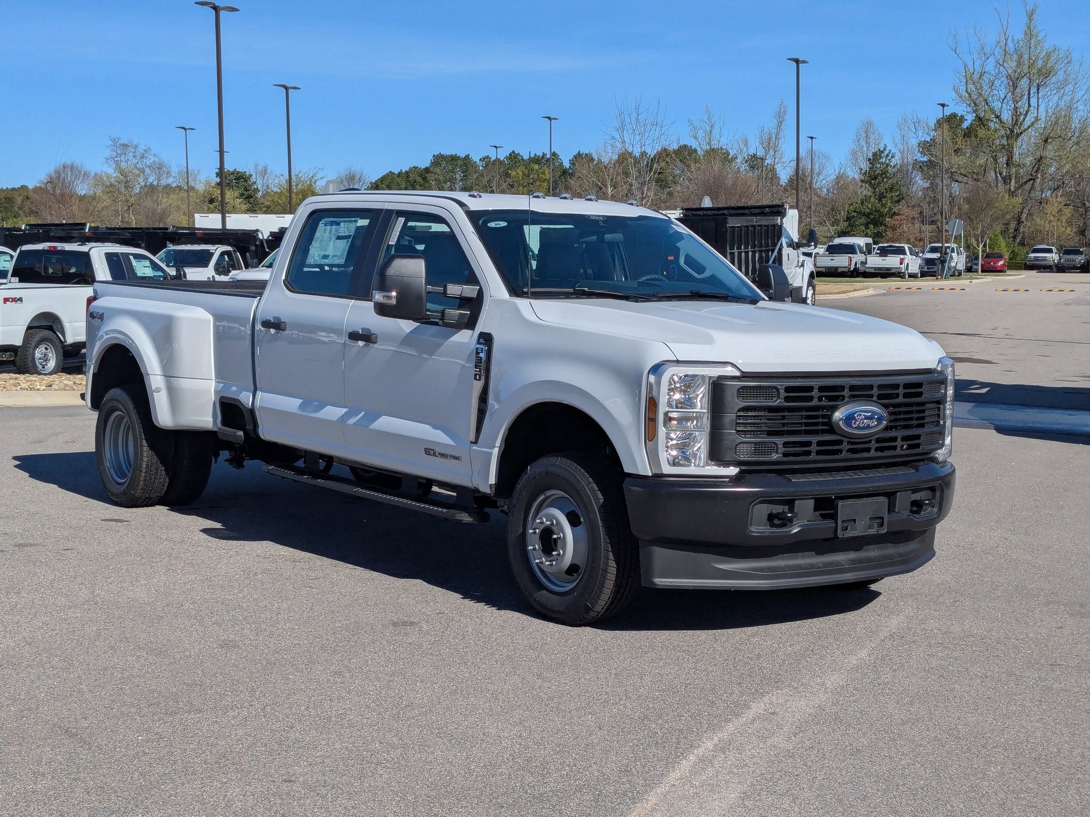 2026 Ford Super Duty F-350 DRW XL