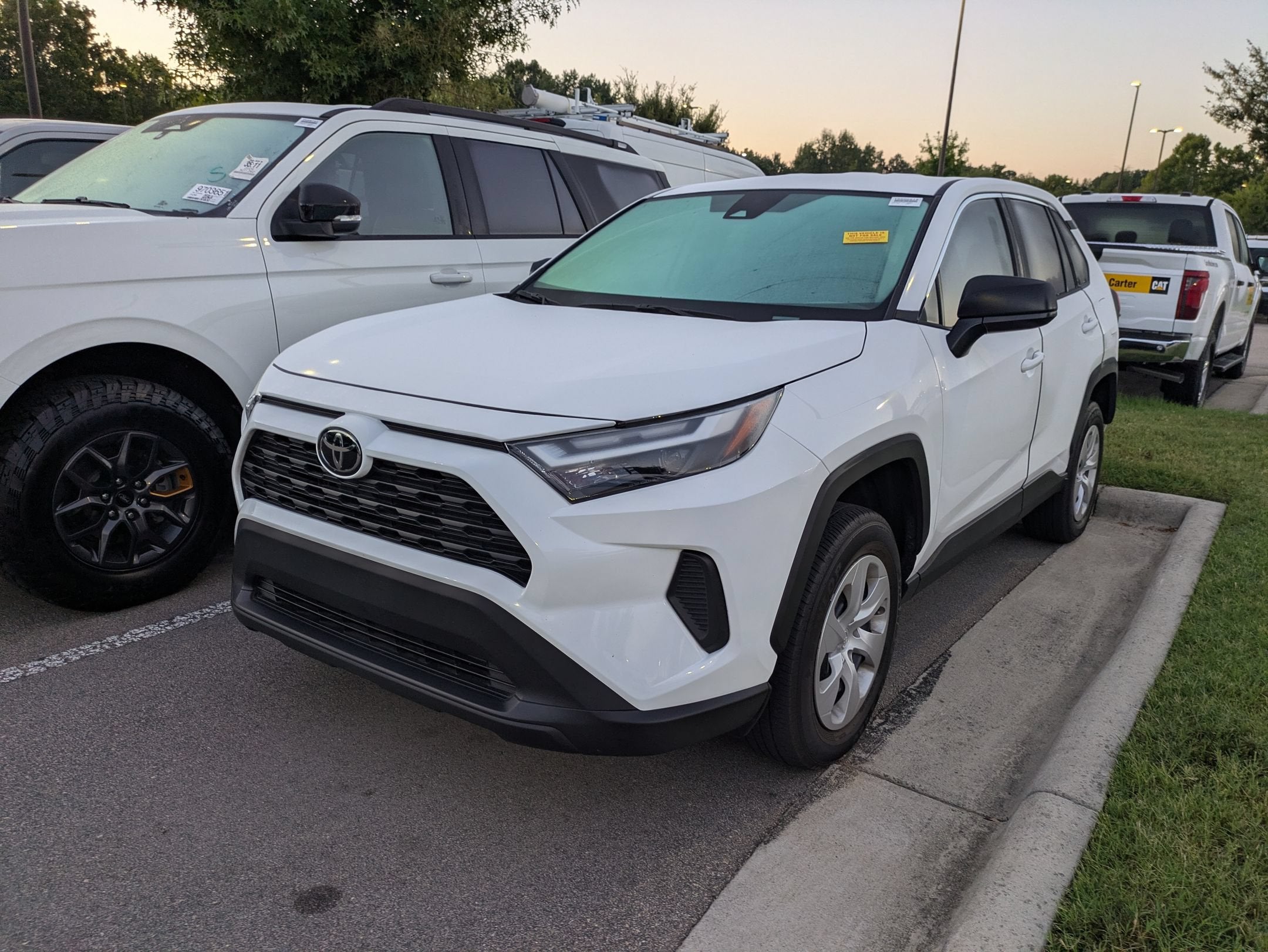 2024 Toyota RAV4 LE