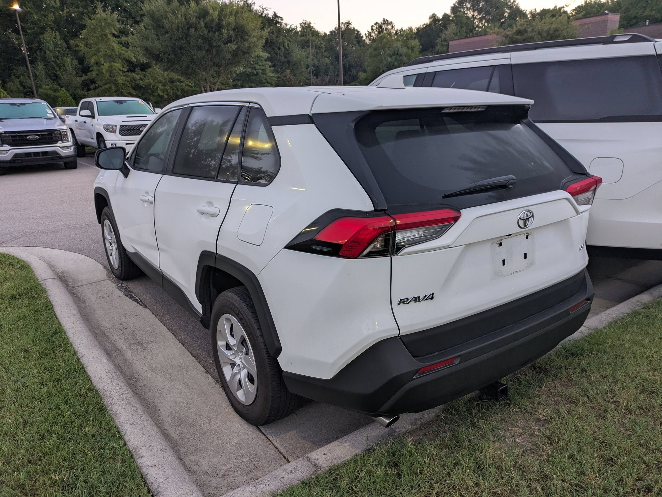 2024 Toyota RAV4 LE