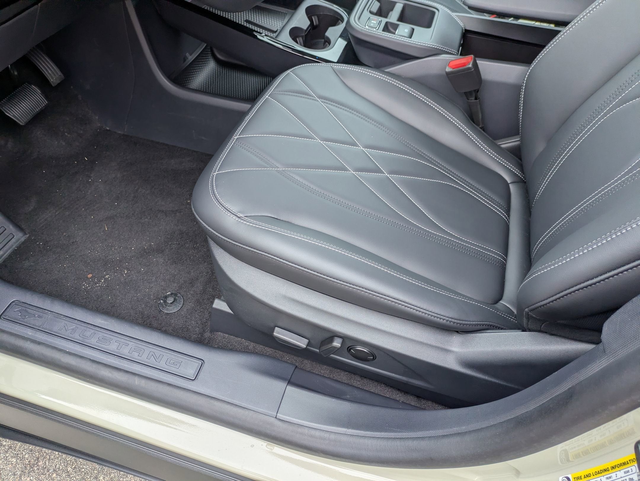 2025 Ford Mustang Mach-E Select