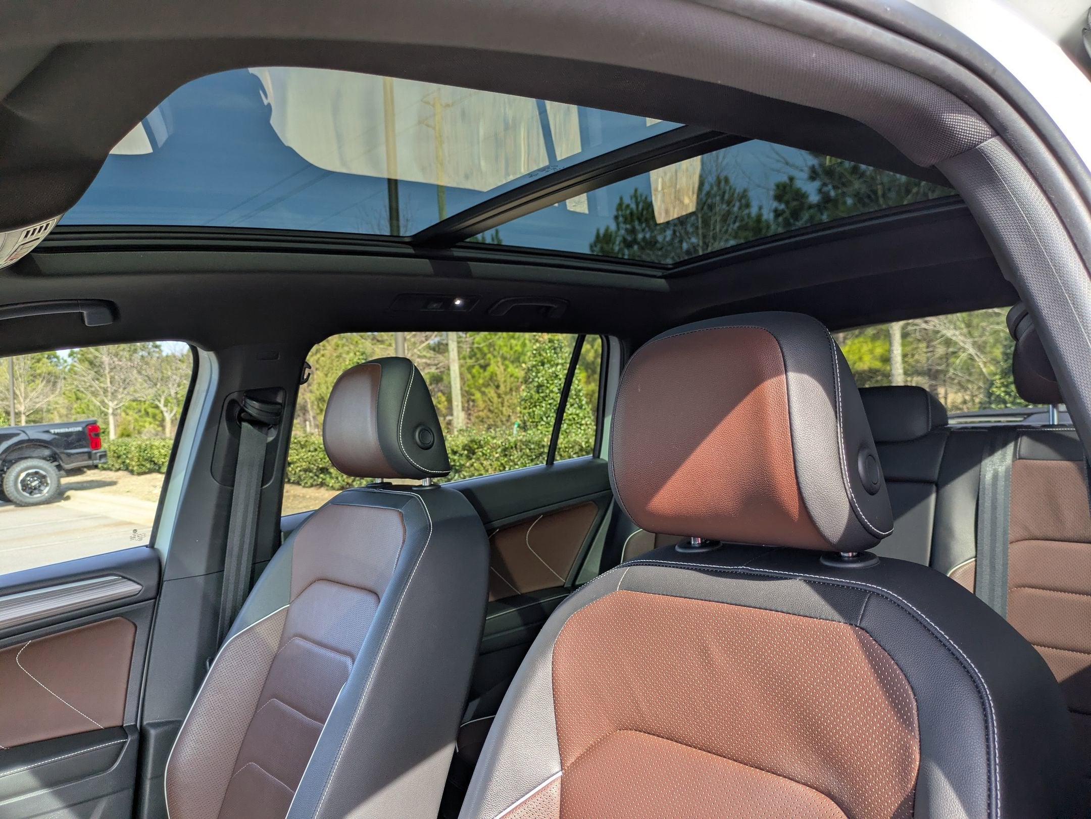 2022 Volkswagen Tiguan SEL R-Line