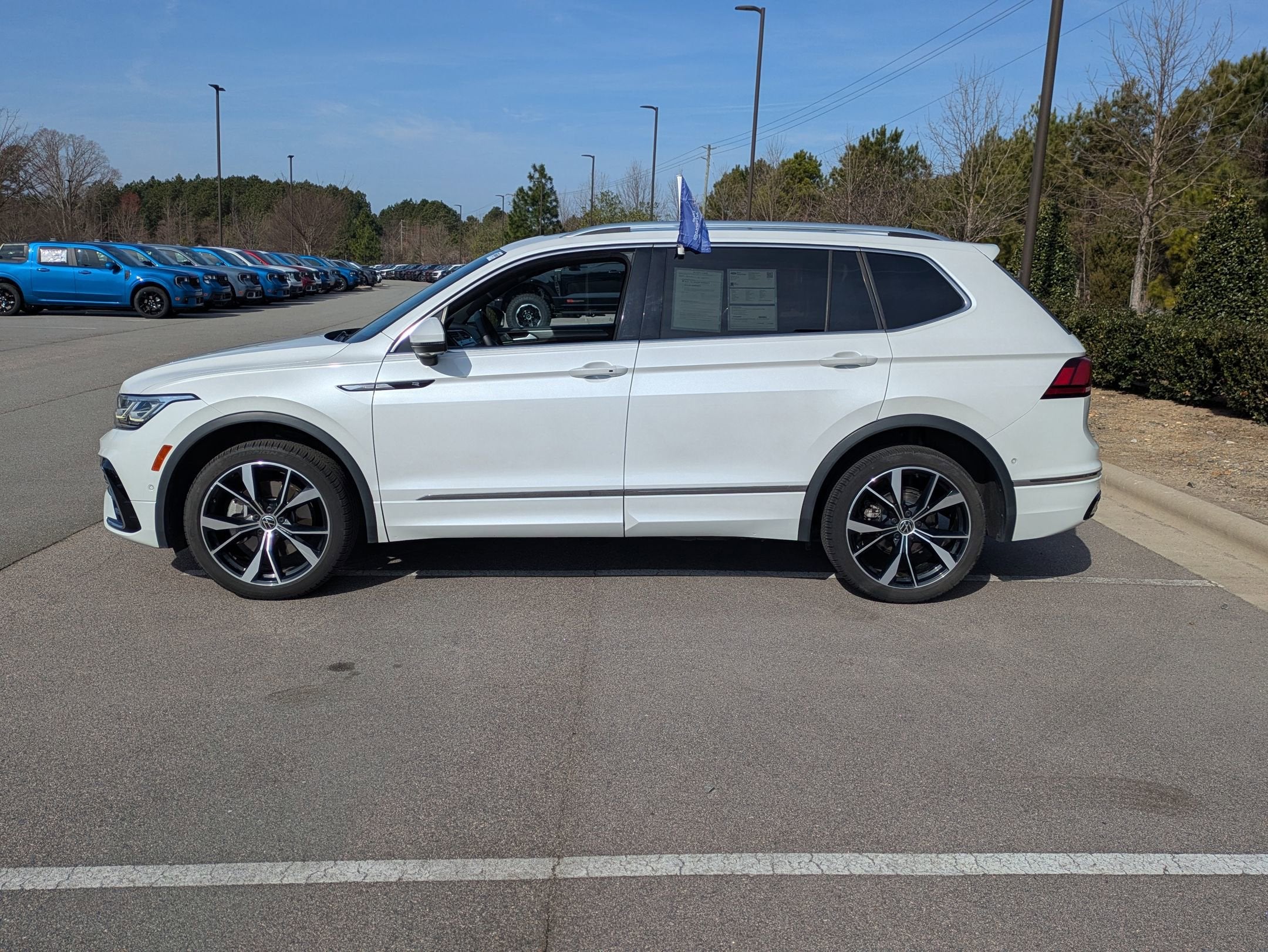 2022 Volkswagen Tiguan SEL R-Line