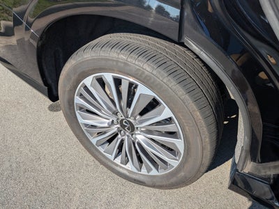 2025 INFINITI QX80 LUXE