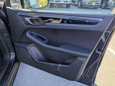 2024 Porsche Macan T