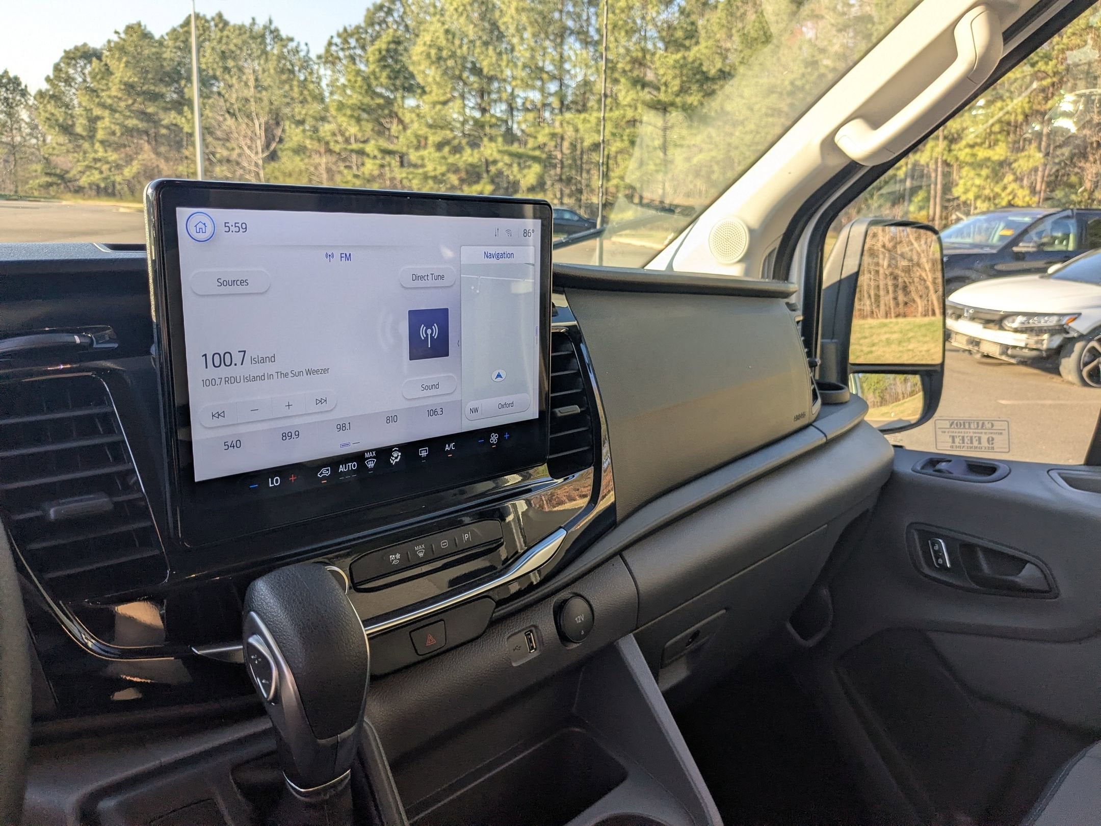 2024 Ford Transit Passenger Wagon XLT