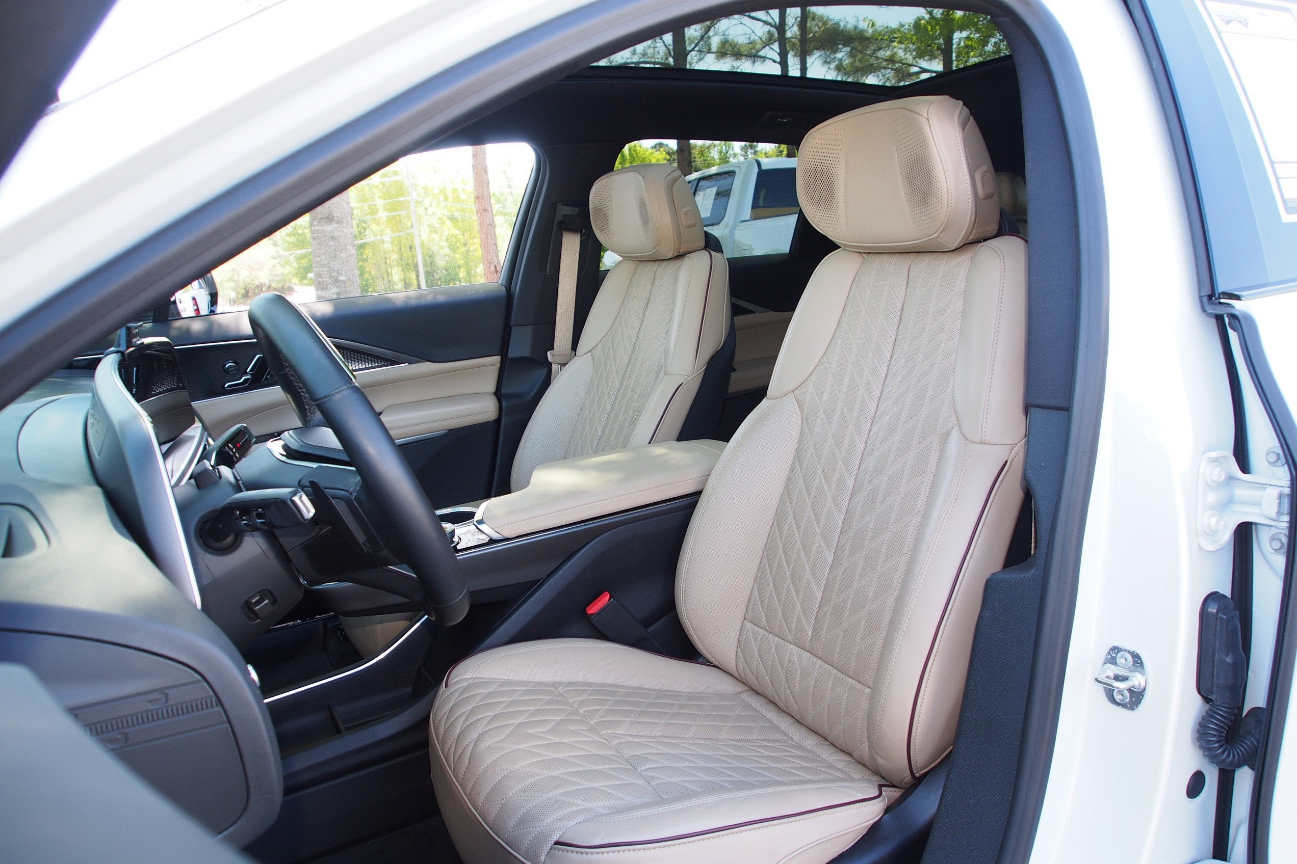 2024 Cadillac LYRIQ Sport