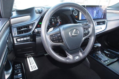 2023 Lexus ES ES 300h F SPORT Handling