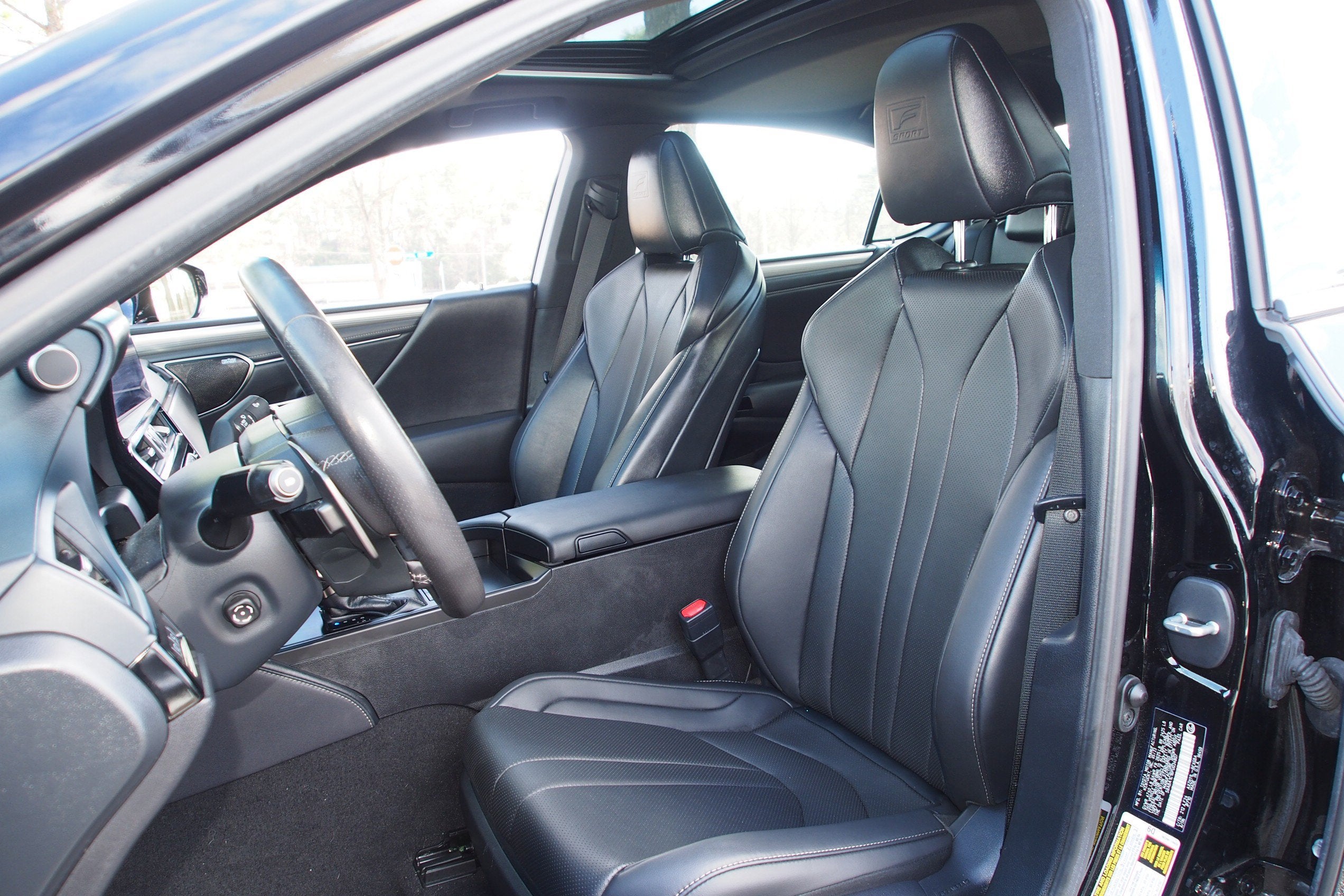 2023 Lexus ES ES 300h F SPORT Handling