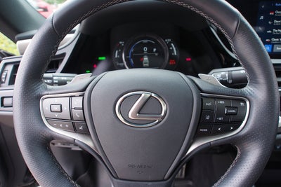 2024 Lexus ES ES 300h F SPORT Handling
