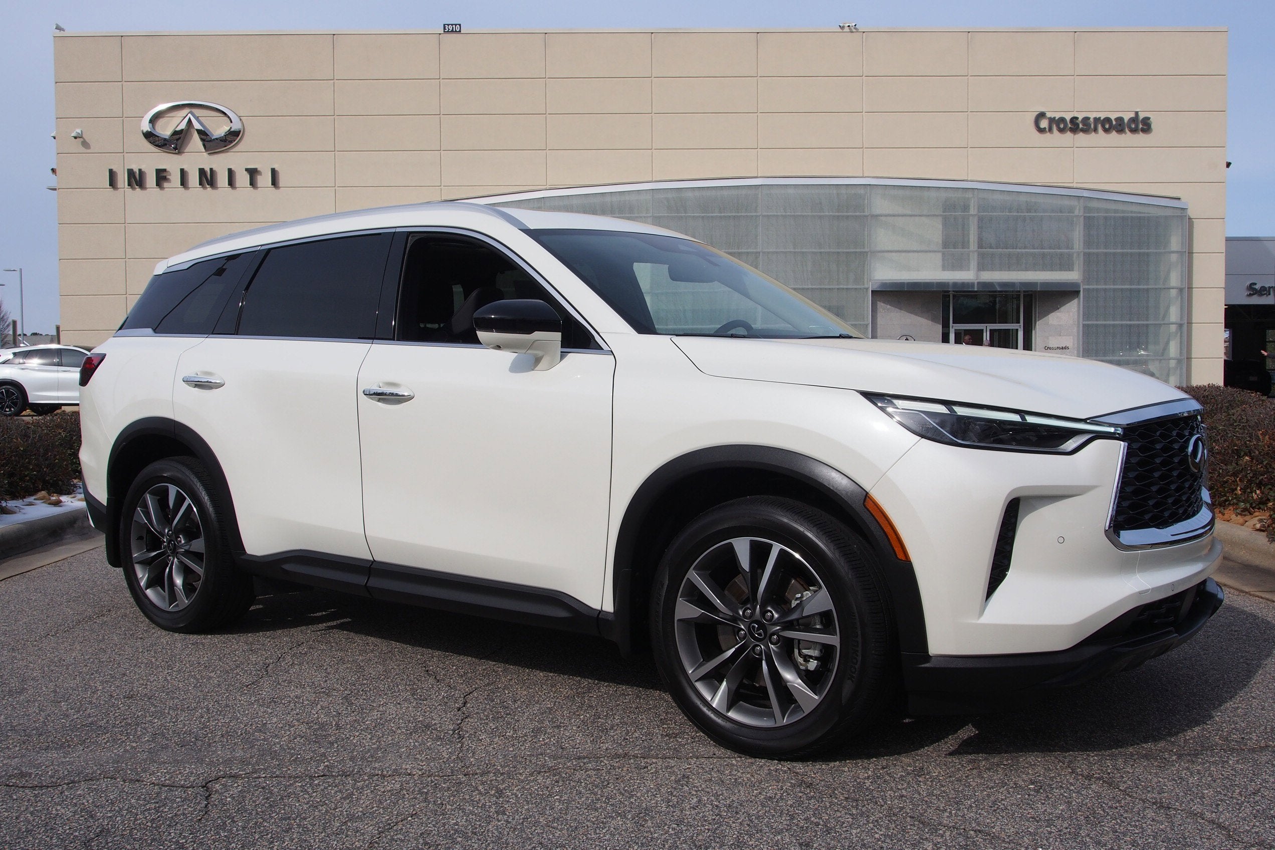 2025 INFINITI QX60 LUXE